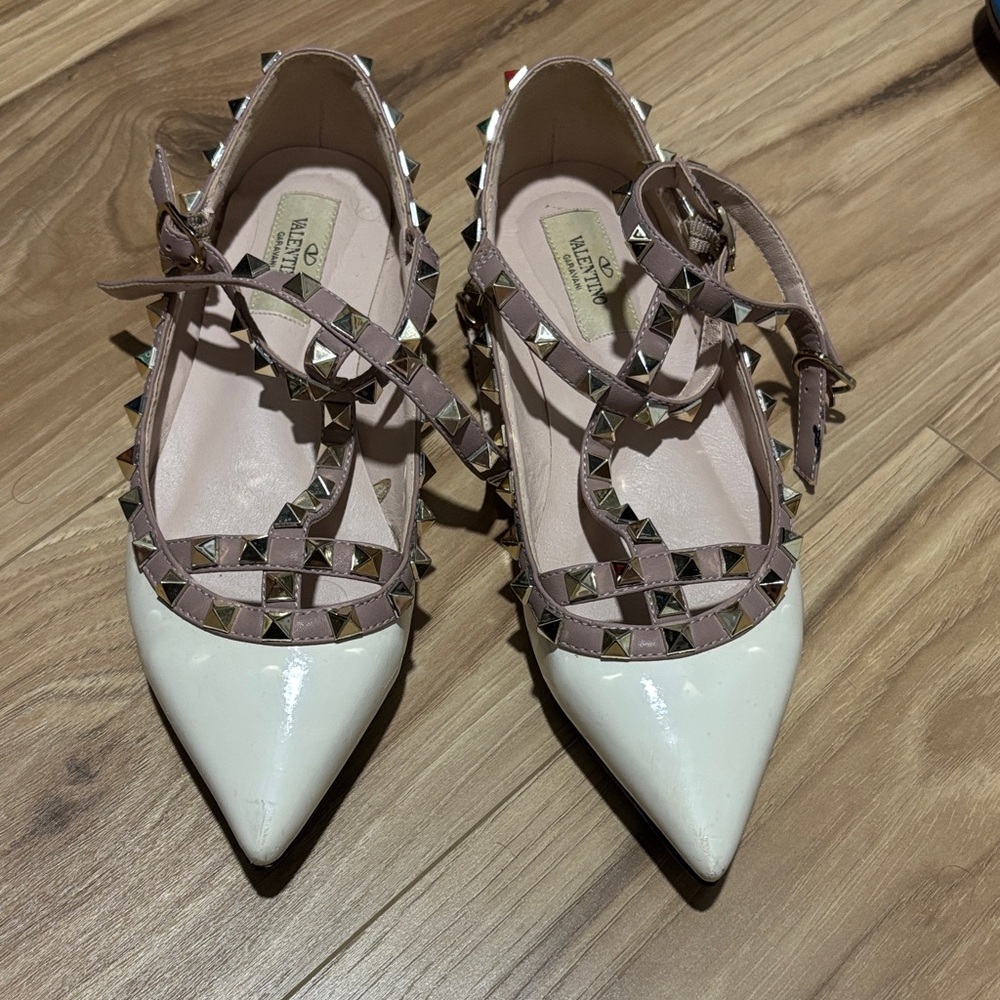 Valentino Women's Cream and Pink Studded Heels